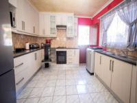 Kitchen of property in Stoney Drift