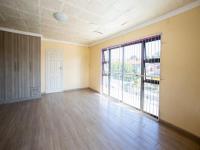 Main Bedroom of property in Stoney Drift