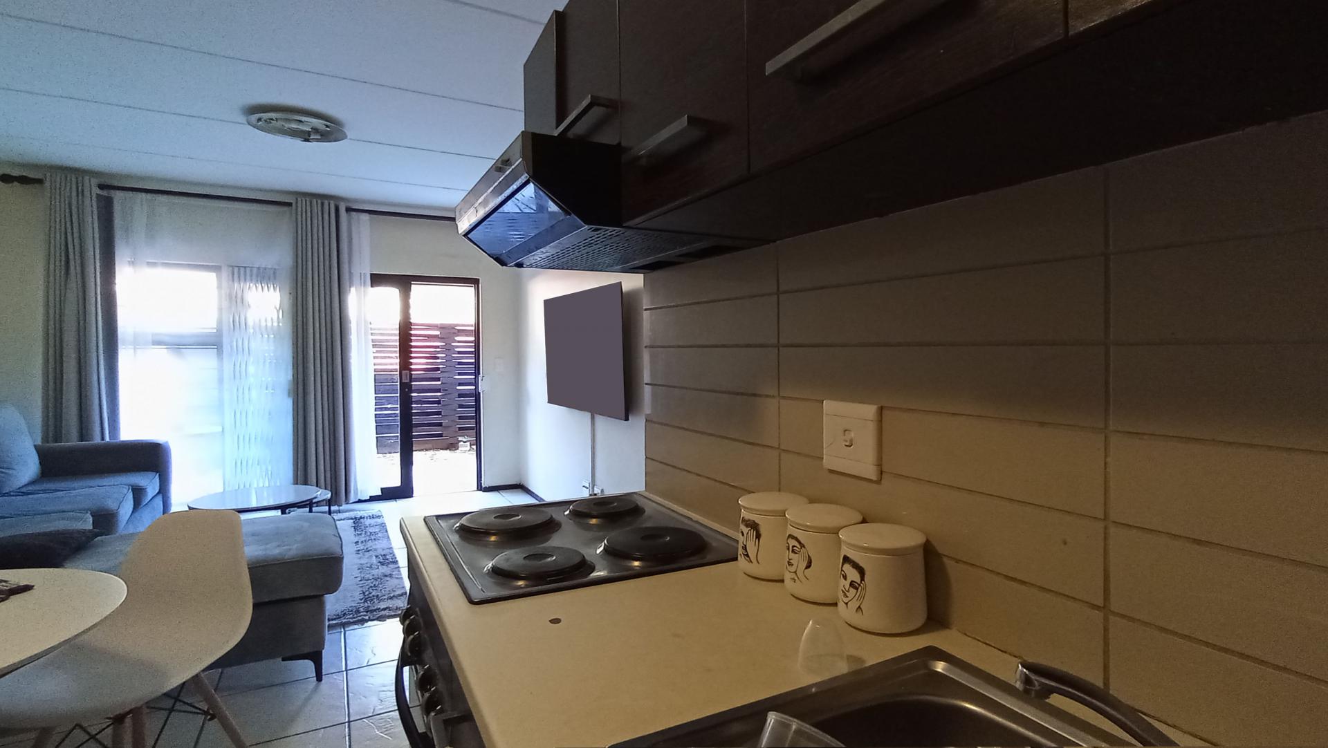 Kitchen - 6 square meters of property in Noordhang