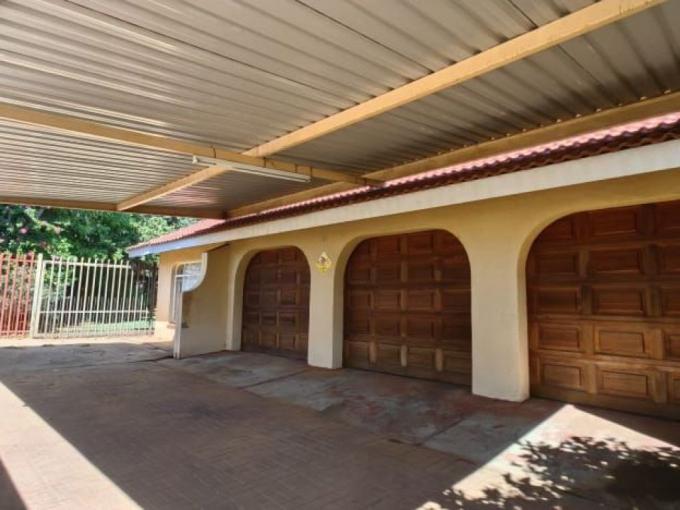 4 Bedroom House for Sale For Sale in Polokwane - MR630922