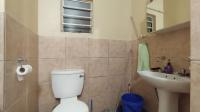 Bathroom 1 - 6 square meters of property in Daspoort