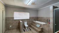 Main Bathroom - 25 square meters of property in Three Rivers