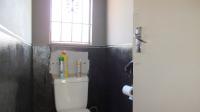Bathroom 1 - 2 square meters of property in Mid-ennerdale