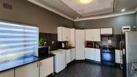 Kitchen - 21 square meters of property in Brakpan