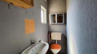 Guest Toilet - 2 square meters of property in Brakpan