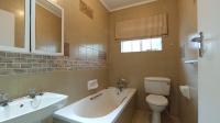 Bathroom 1 - 4 square meters of property in Blairgowrie