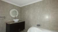 Bathroom 1 - 8 square meters of property in Parktown North