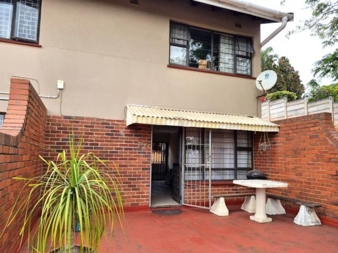 2 Bedroom Duplex for Sale For Sale in Queensburgh - MR631445