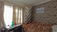 Bed Room 2 - 7 square meters of property in Amandasig