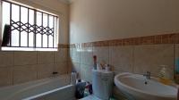 Bathroom 1 - 4 square meters of property in Amandasig