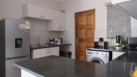 Kitchen - 9 square meters of property in Roseacre