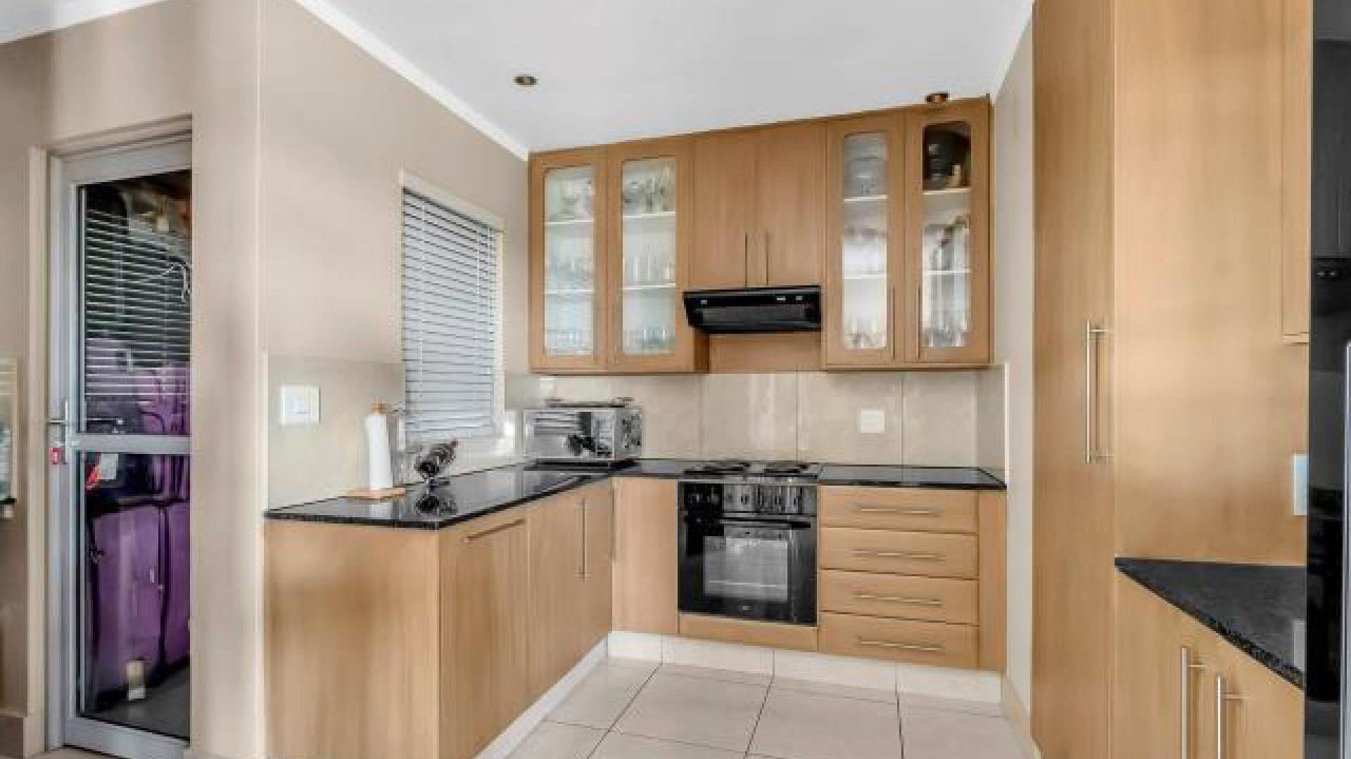 Kitchen - 15 square meters of property in Sandhurst