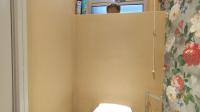 Guest Toilet - 2 square meters of property in Sandhurst