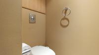 Main Bathroom - 9 square meters of property in Sandhurst