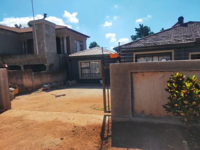 1 Bedroom Commercial to Rent in Thohoyandou - Property to rent - MR631703