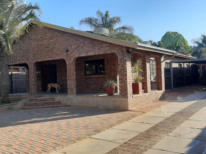 5 Bedroom House for Sale For Sale in Pretoria North - MR631768