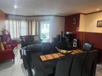 Dining Room of property in Baysvalley