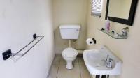 Guest Toilet - 4 square meters of property in Padfield Park