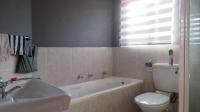 Bathroom 1 - 7 square meters of property in Elandspark
