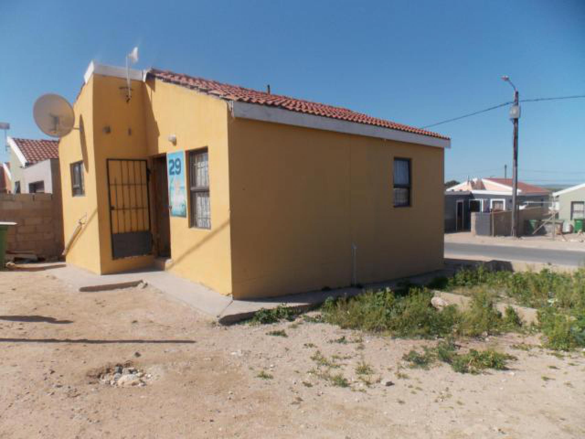 Front View of property in Saldanha