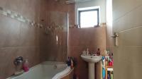 Bathroom 1 - 6 square meters of property in Andeon