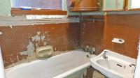 Bathroom 1 - 4 square meters of property in Musgrave