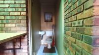 Staff Bathroom - 2 square meters of property in Sinoville