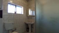 Main Bathroom - 6 square meters of property in Sinoville