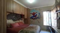 Bed Room 2 - 14 square meters of property in Sinoville