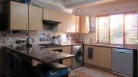 Kitchen - 11 square meters of property in Halfway Gardens