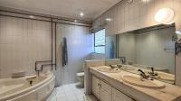 Main Bathroom - 13 square meters of property in Morehill