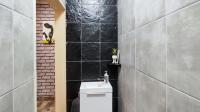 Guest Toilet - 4 square meters of property in Morehill