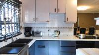 Kitchen - 13 square meters of property in Montclair (Dbn)