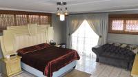 Main Bedroom - 30 square meters of property in Montclair (Dbn)