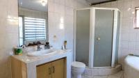 Bathroom 1 - 14 square meters of property in Montclair (Dbn)