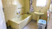 Bathroom 1 - 7 square meters of property in Umbilo 