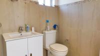 Bathroom 1 - 9 square meters of property in Mount Edgecombe 