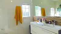 Main Bathroom - 8 square meters of property in Mount Edgecombe 