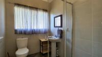 Bathroom 1 - 5 square meters of property in Arcon Park