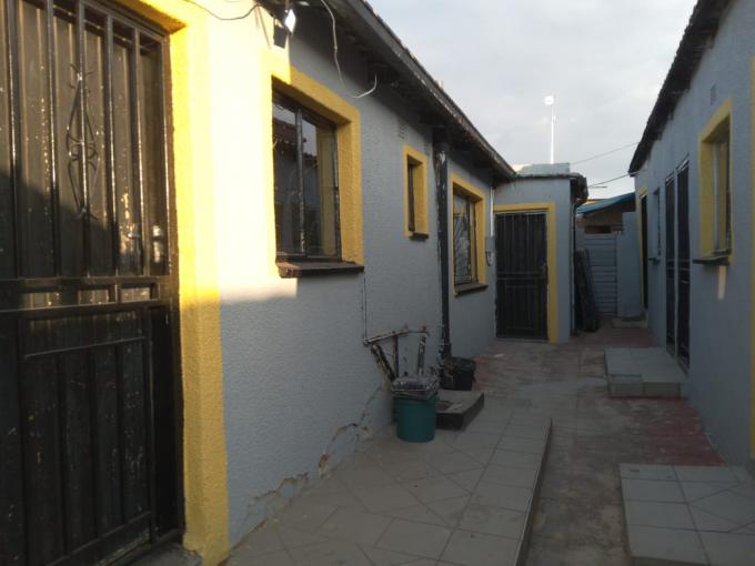 2 Bedroom House to Rent in Emoyeni - Property to rent - MR63