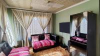 Lounges - 12 square meters of property in Daveyton