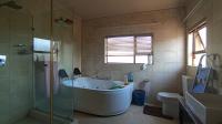 Main Bathroom - 11 square meters of property in Sagewood