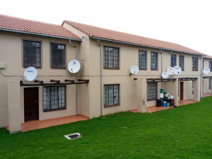 2 Bedroom Apartment for Sale For Sale in Roodepoort - MR632892