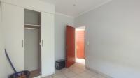 Bed Room 1 - 11 square meters of property in Heatherview