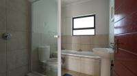 Bathroom 1 - 6 square meters of property in Heatherview