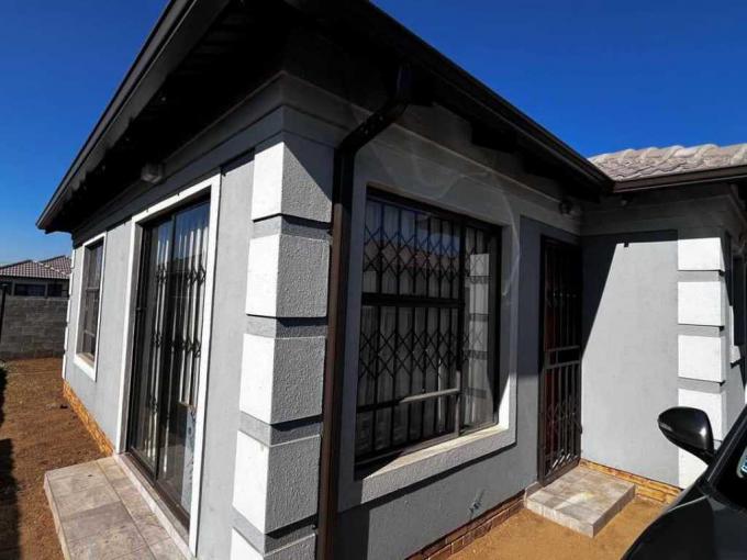 2 Bedroom House for Sale For Sale in Vanderbijlpark - MR632921