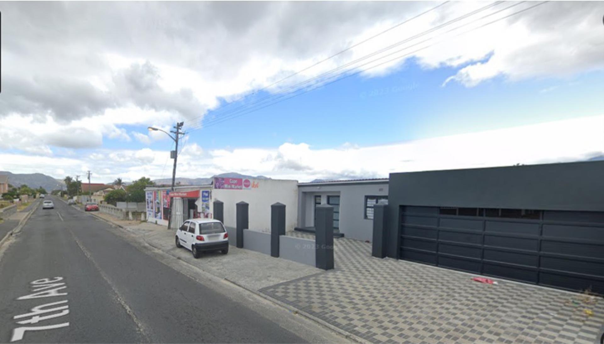  of property in Grassy Park