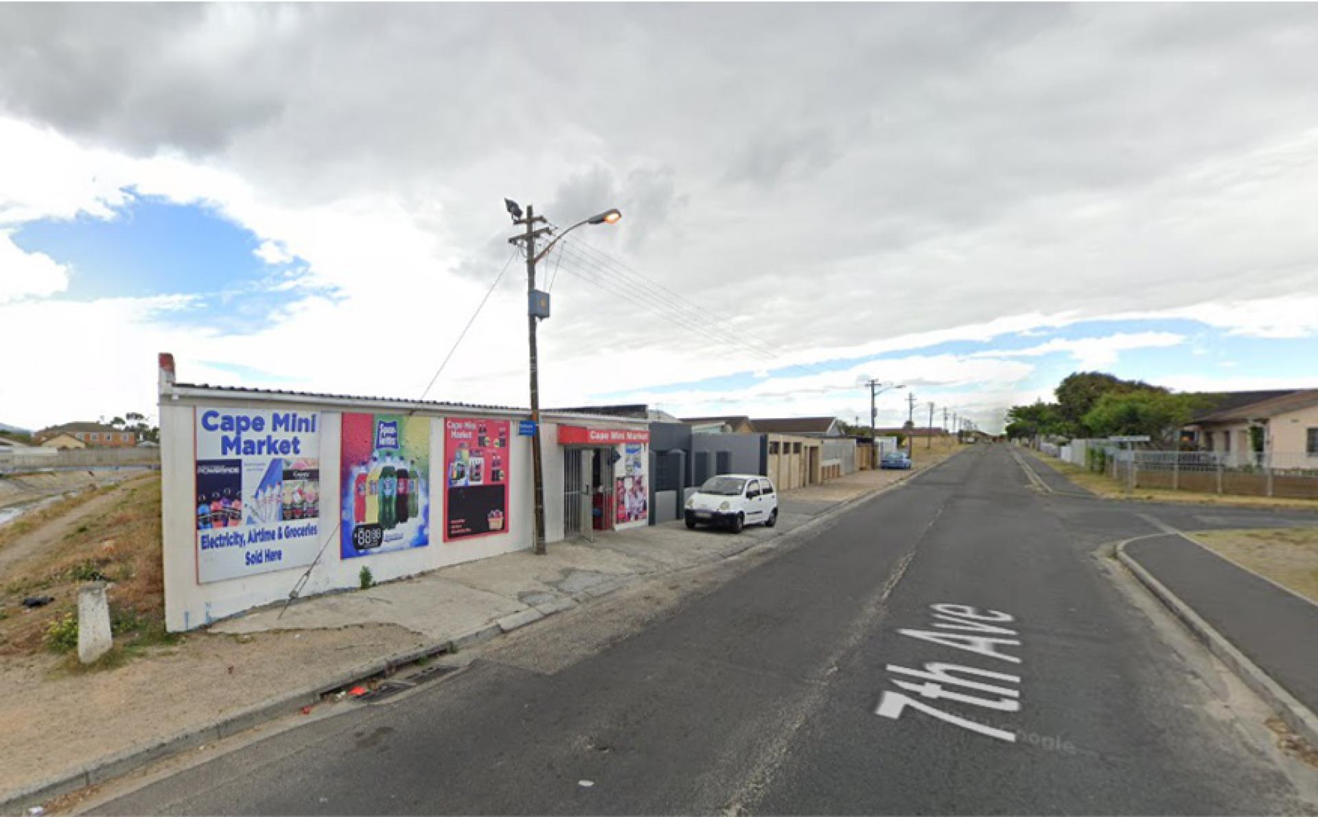  of property in Grassy Park