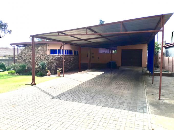 3 Bedroom House for Sale For Sale in Kwaggasrand - MR633342