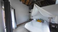 Main Bedroom - 22 square meters of property in Phezulu